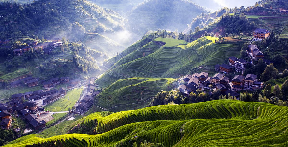 Cultural trekking tour in China's picturesque Guilin