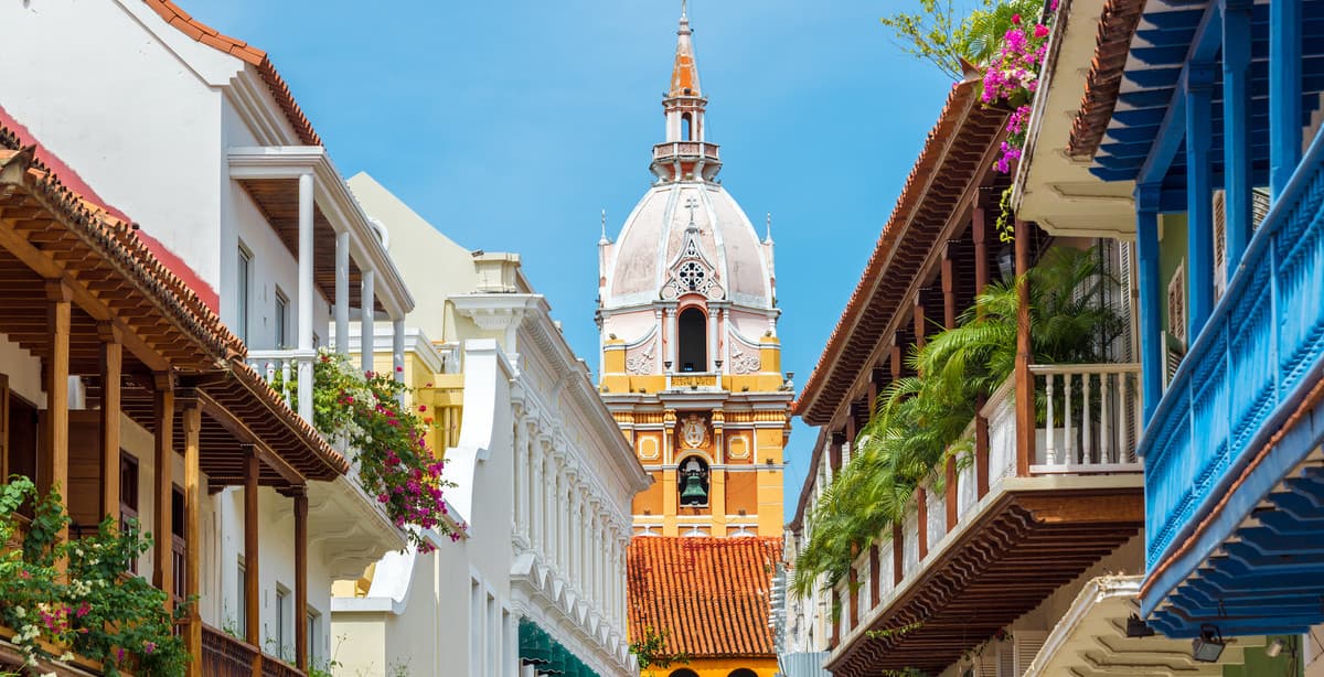 10-day cultural immersion in Colombia & Panama