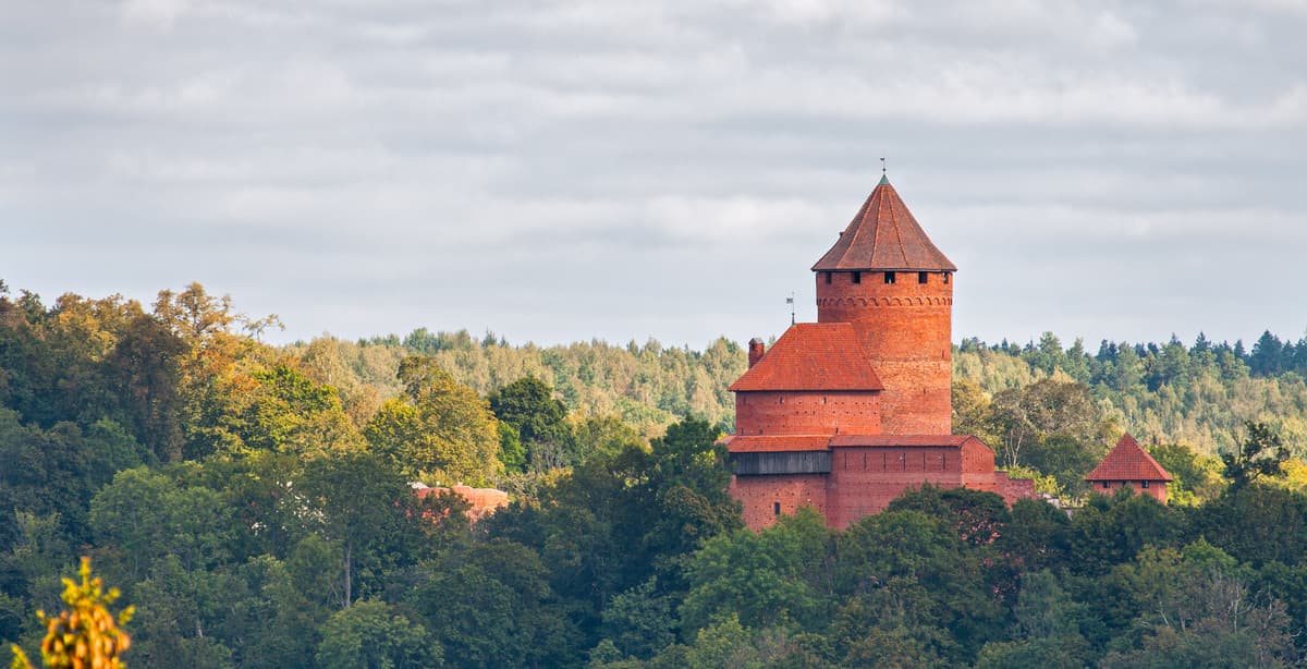 10-day seniors' tour of the Baltic capitals
