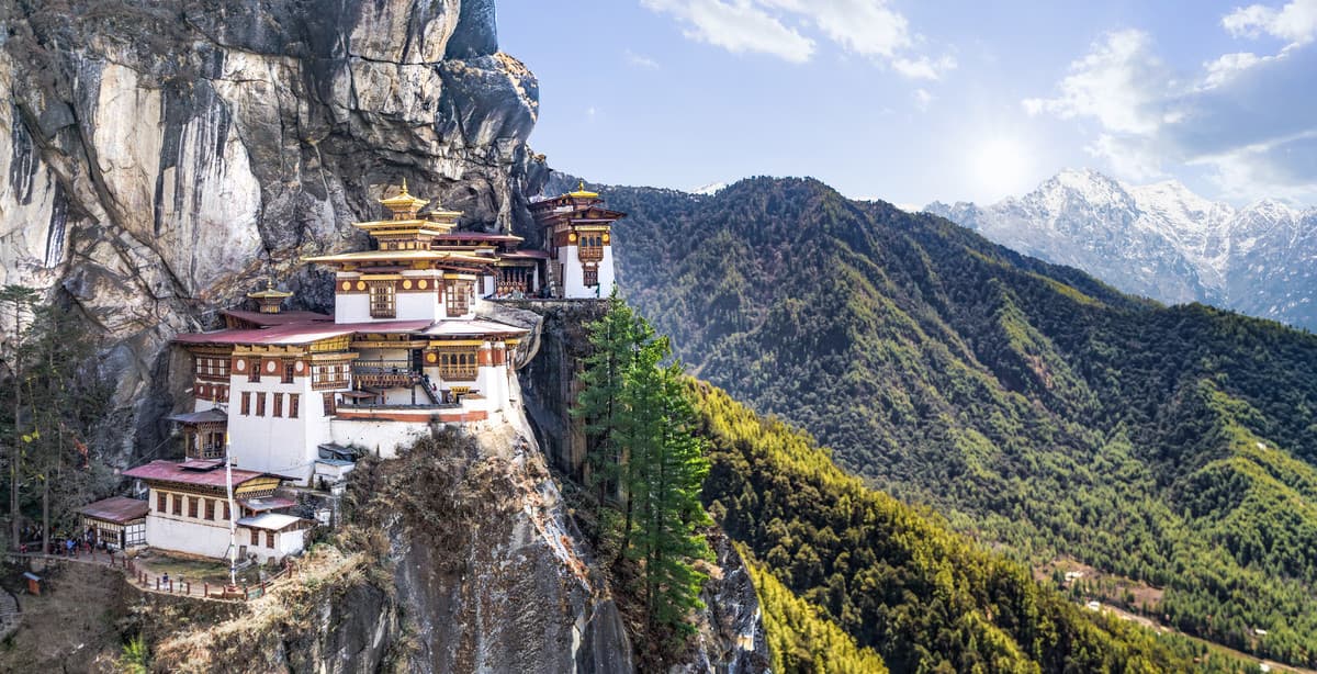14-day Himalayas tour: best of Nepal & Bhutan