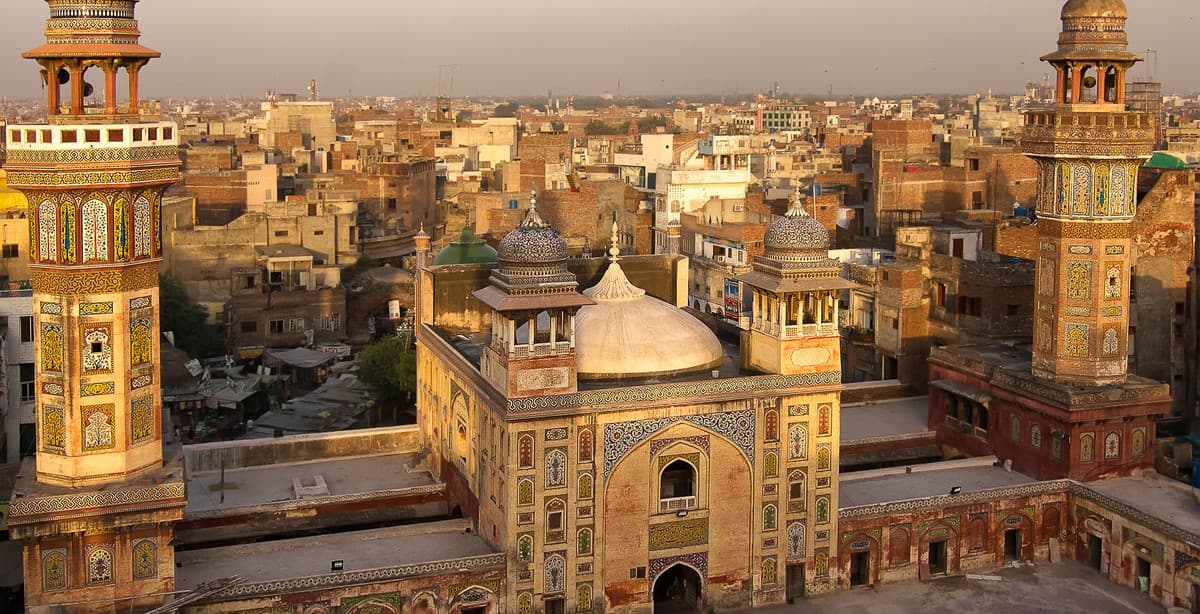 Private tour through the best of Pakistan