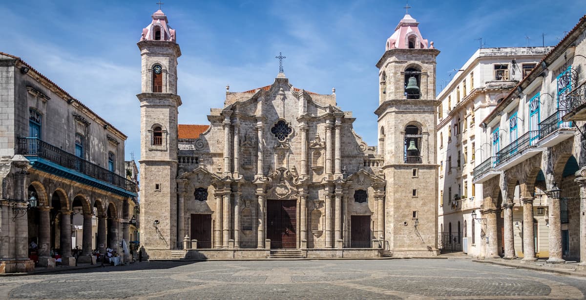 Self-drive in Cuba: culture, history & nature