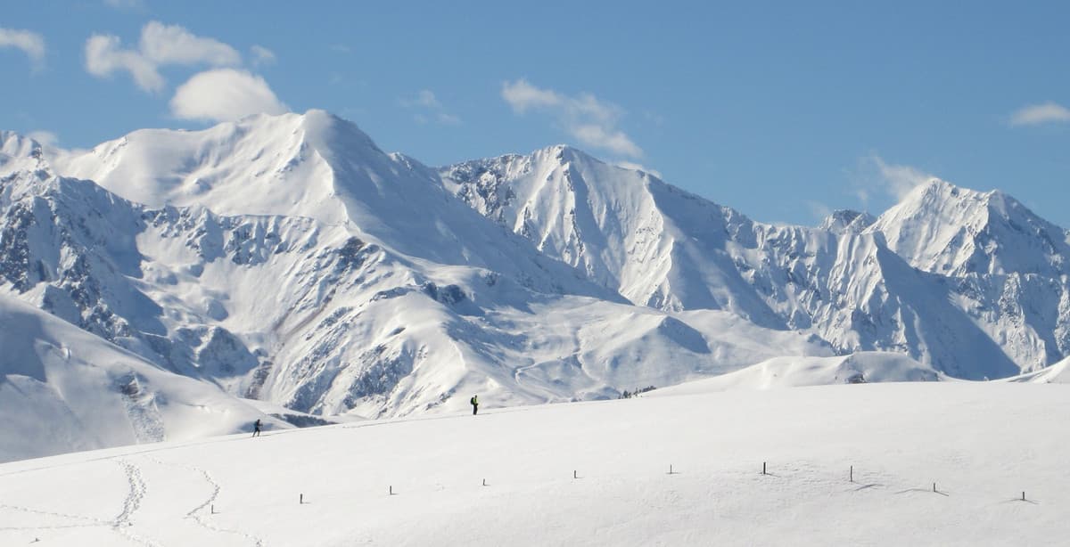 Snowshoeing & gastronomy in the Pyrenees