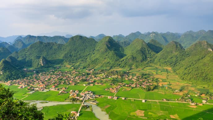 Climb to the top of Na Lay Mountain