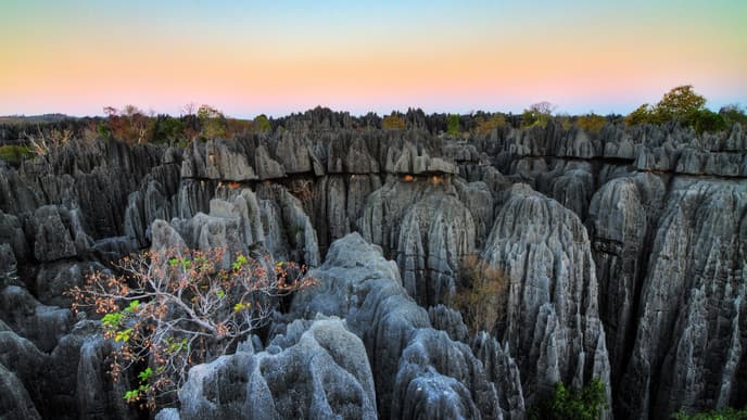 Traverse the Manambolo Gorge