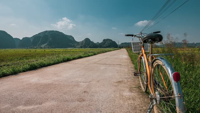 To the waters of Lan Ha Bay