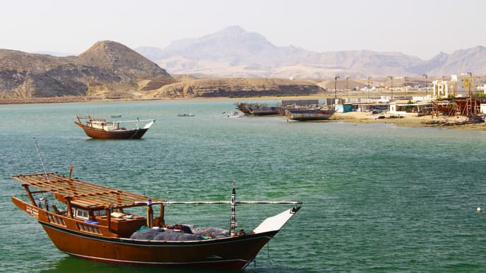 Hot air balloon over the desert & return to Muscat
