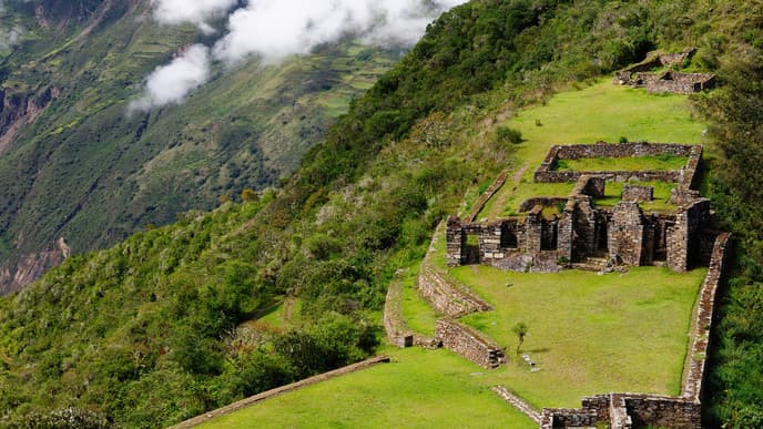 Hike to the heights of the Andes