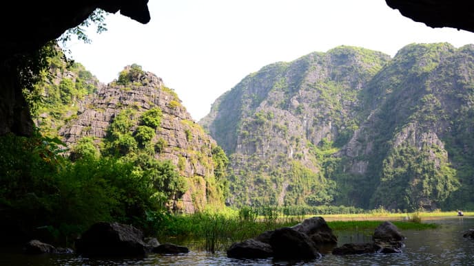 Tempel, Höhlen & Vogelpark