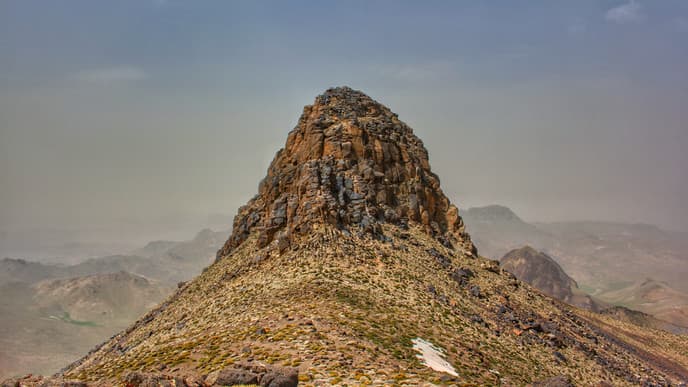 Find Serenity in Aziwane