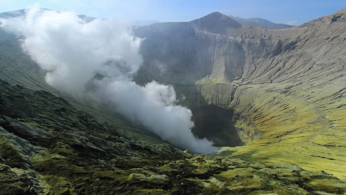Atemberaubende Landschaften vom Zugsfenster aus