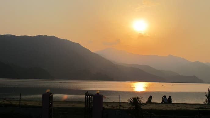 Kultur und Landschaften auf dem Weg nach Pokhara