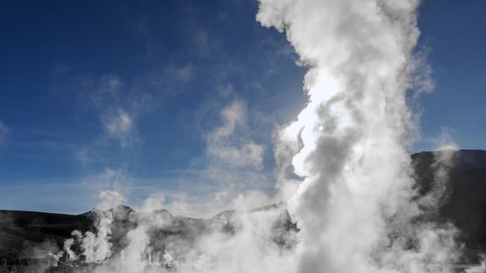 Beeindruckende Geysire & Sandboarding in der Wüste