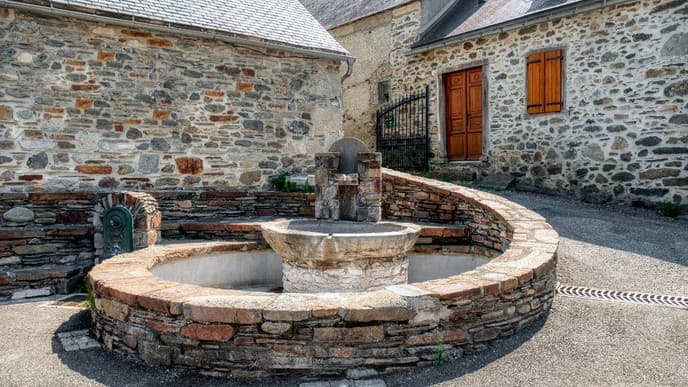 Sunrise yoga & exploring Loudenvielle