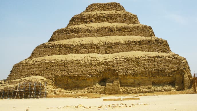 Pyramiden und Tempel: Tauchen Sie tief in die Geschichte ein