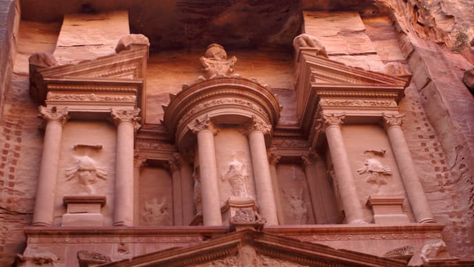 Visit Petra and Camp in the Wadi Rum Desert