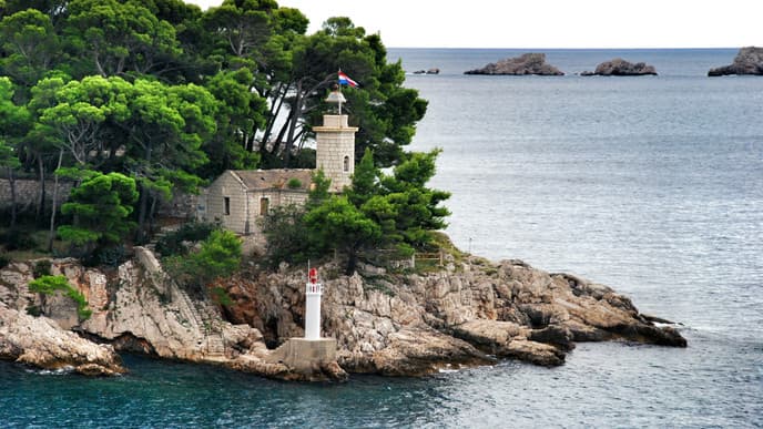 Cruise the waters of the Elaphite Islands