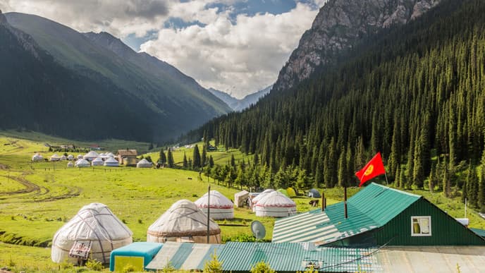 Die heißen Quellen von Altyn Araschan