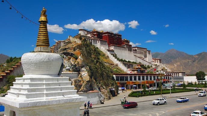 A Visit To Potala Palace, Norbulinkha Palace, And Jokhang Temple