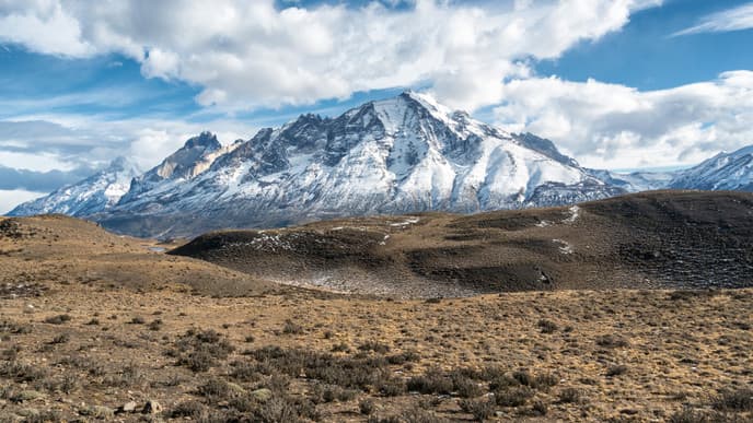 Am Fuß des Berges Almirante Nieto