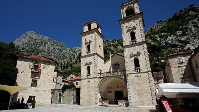 See Medieval Sites and Superb Landscapes