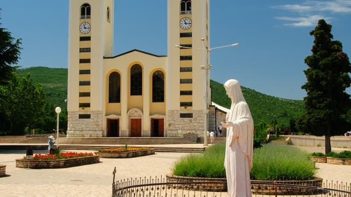 Attend mass in Međugorje