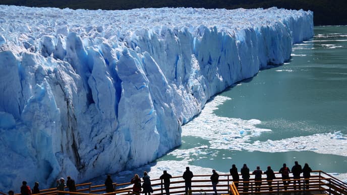 Fly From Buenos Aires to Patagonia: El Calafate