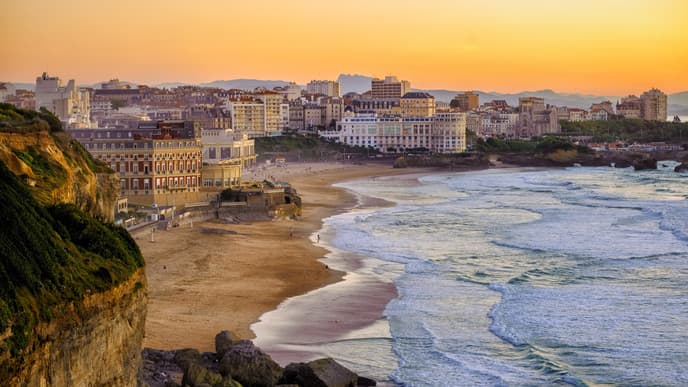 Cycle along the Basque coast
