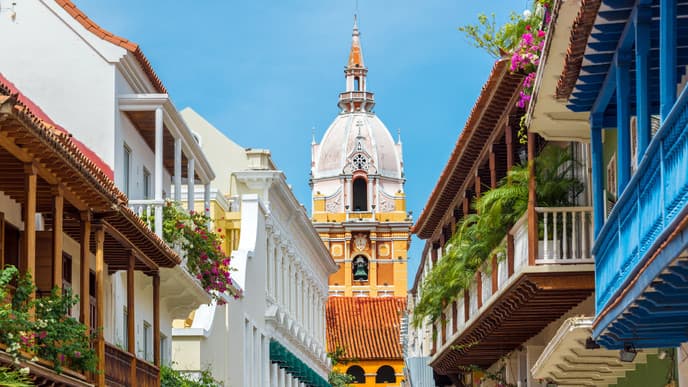 Soak up Cartagena's vibrant atmosphere