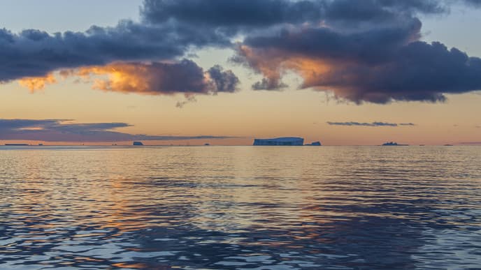 A second day crossing the Drake Passage