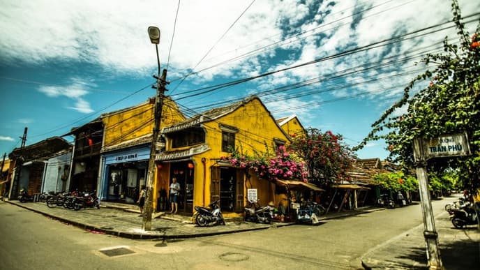 Explore Hoi An on your own
