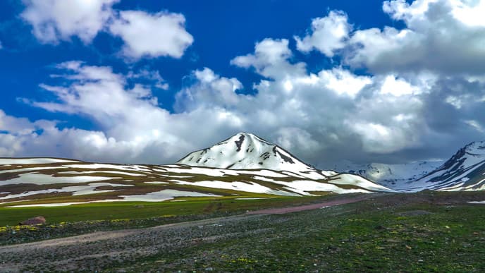 Trek to ancient civilisation sites & natural wonders