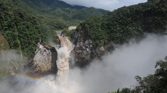Navigate the Napo River to Yasuni