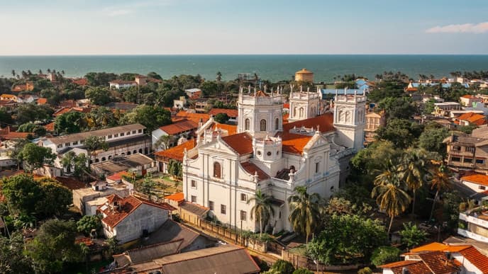 The coastal buzz of Negombo
