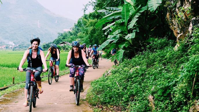 Heavenly exploration of Mai Chau by bike