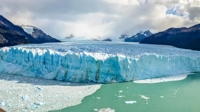 Tolles Bergpanorama und Weiterfahrt nach El Calafate