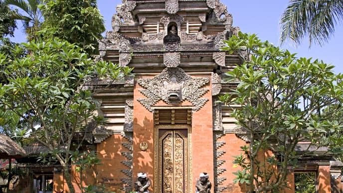 Tempel und Reisfelder