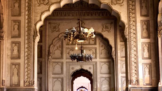 Immerse yourself in history and culture in Lahore's walled city