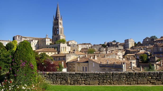 Delve Into the Celebrated Bordeaux Wine Country