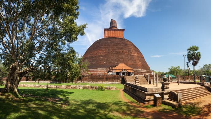Dagobas und der heilige Boddhibaum