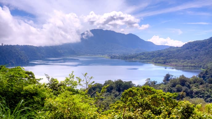 Kaffeeverkostung auf einer Plantage