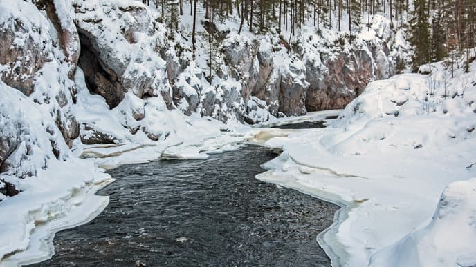 Frozen waterfalls & igloo stay