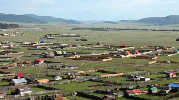 Halt im Dorf Tosontsengel