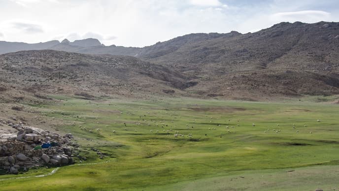 Scenic trek to Lac Izourar