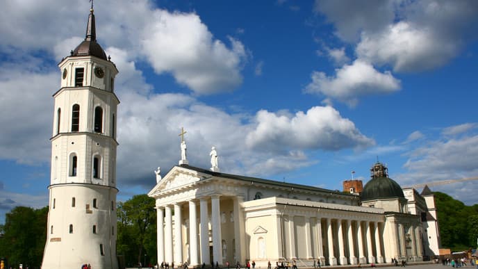 Explore Vilnius old & new