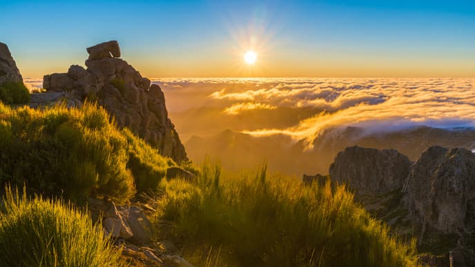 Breakfast at sunrise to Pico do Arieiro