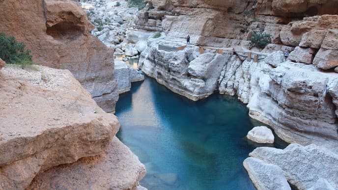 Hiking and swimming in the Wadi Shab