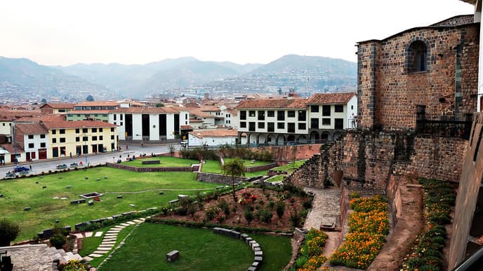 Explore Cuzco's City Streets