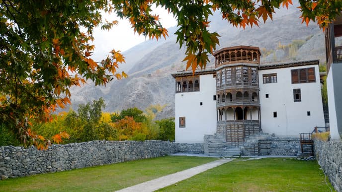Day 8: Beautiful Fort Visits on the Path to Khaplu