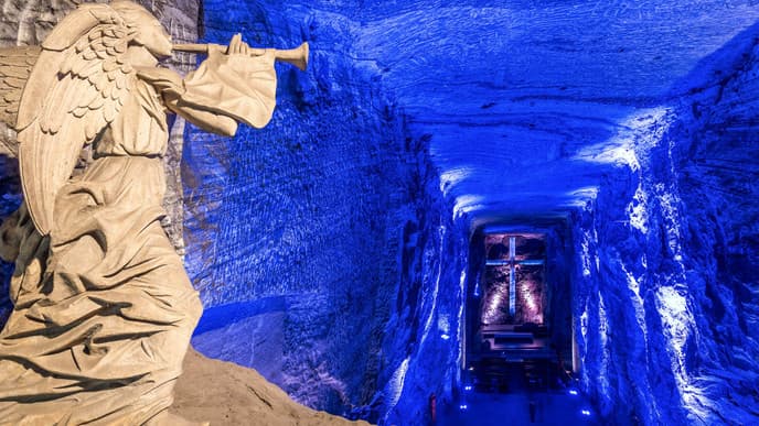 Explore local markets & historic sites